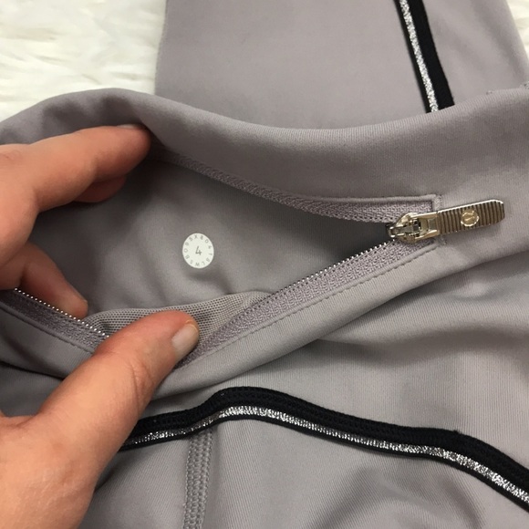 Lululemon Speed Up Tight Metallic 28" Dark Chrome - Picture 6 of 10